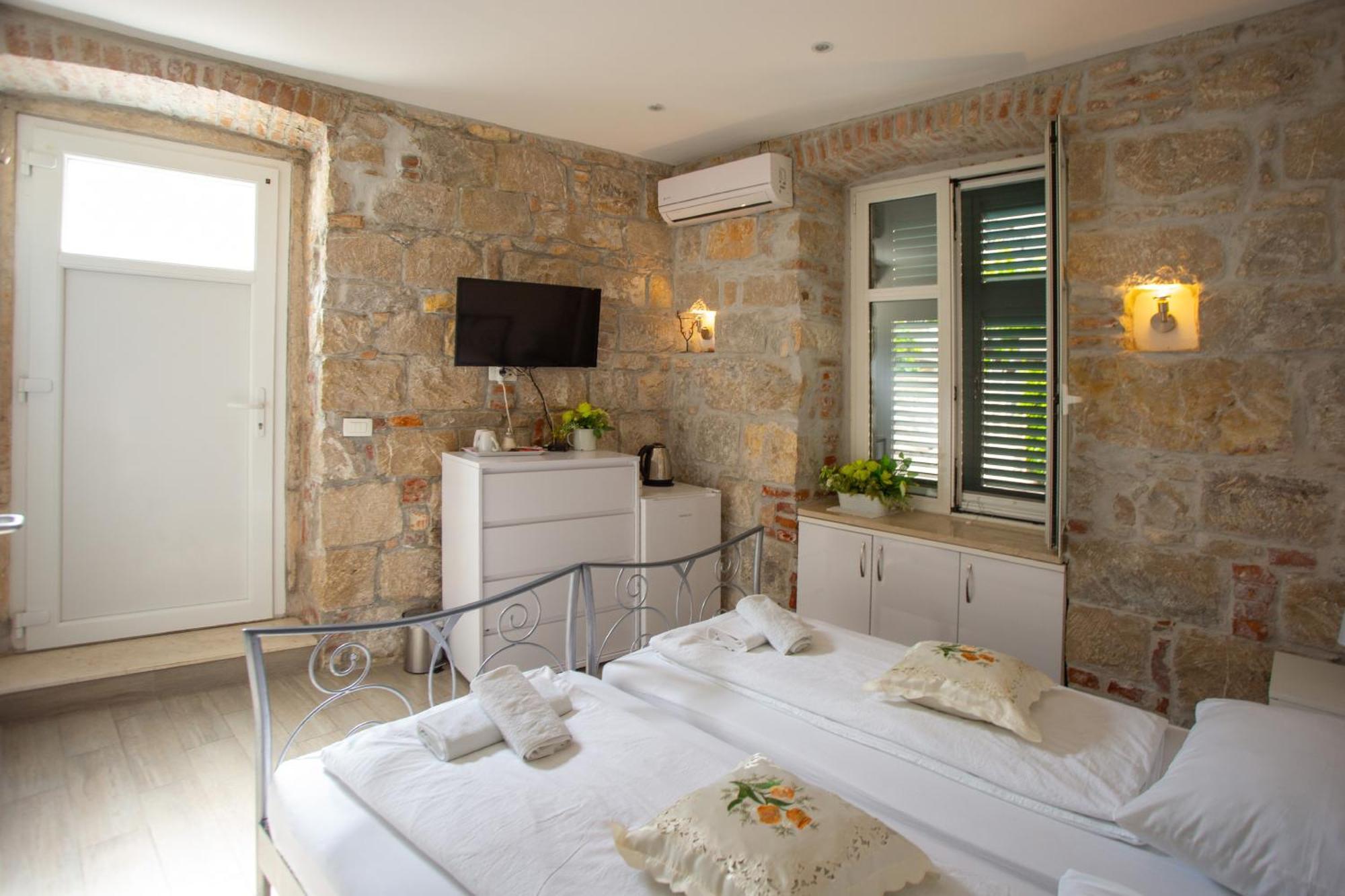 Downtown Spalato Private Rooms Split Exterior foto